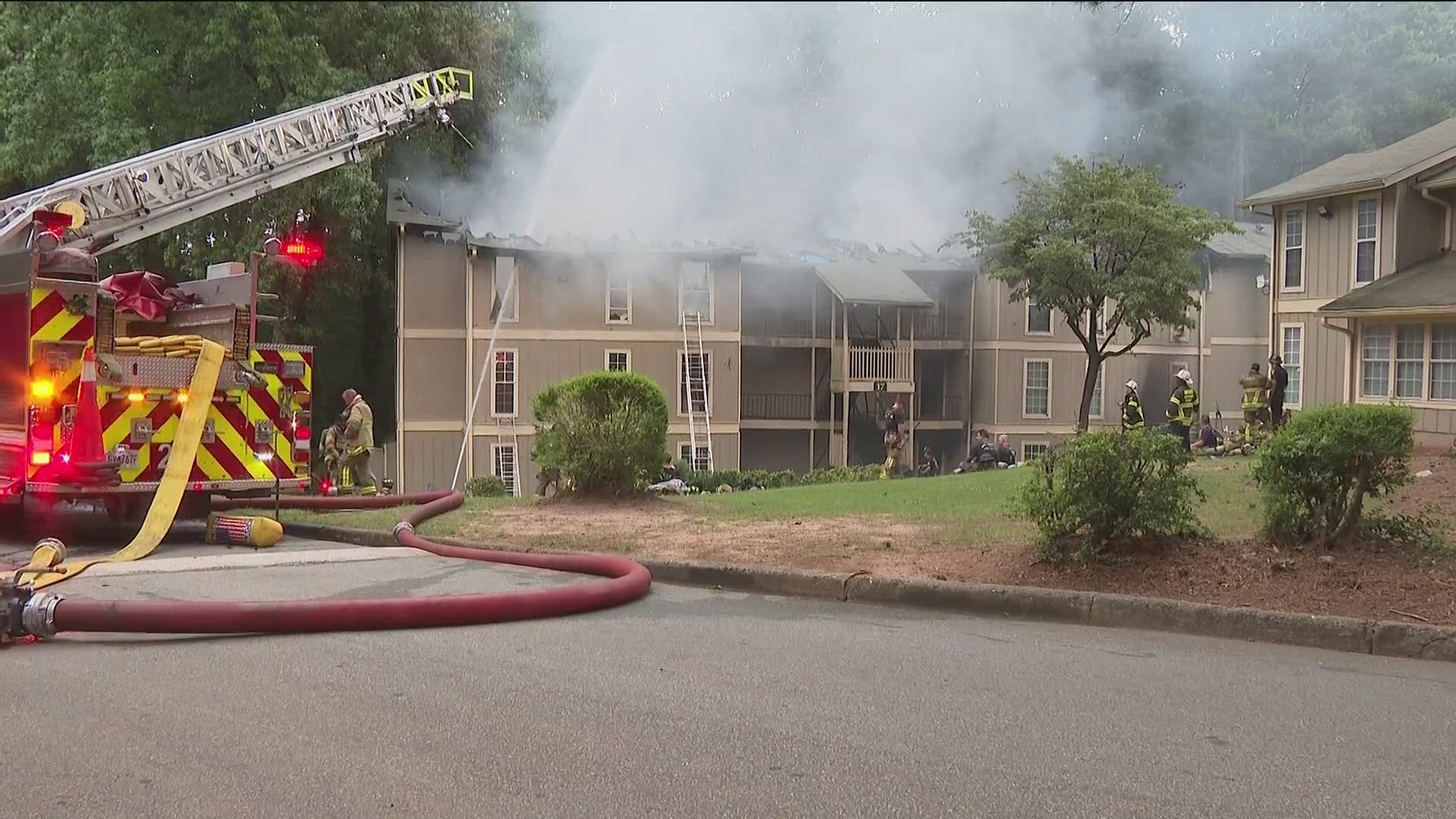 DeKalb County Firefighters Swiftly Contain Apartment Fire