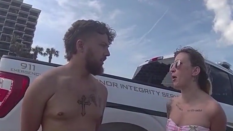 Georgia Couple Blamed for Leaving Child Alone on Beach