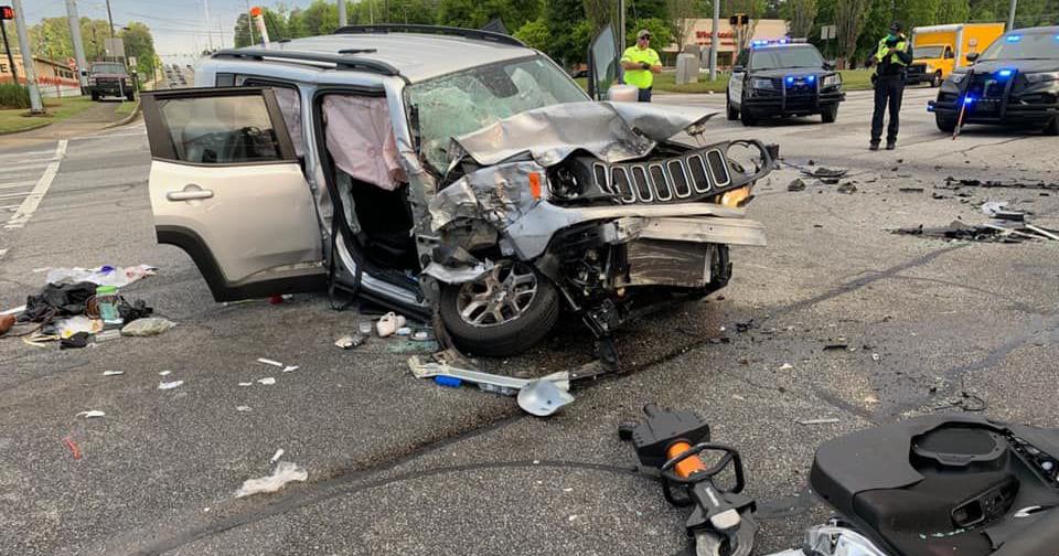 Serious Crash at Cobb County Intersection Leaves Two Juveniles Injured