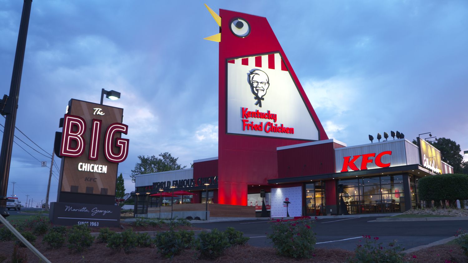 Stranger Things in Georgia: Marietta's Iconic 56-Foot-Tall "Big Chicken" KFC