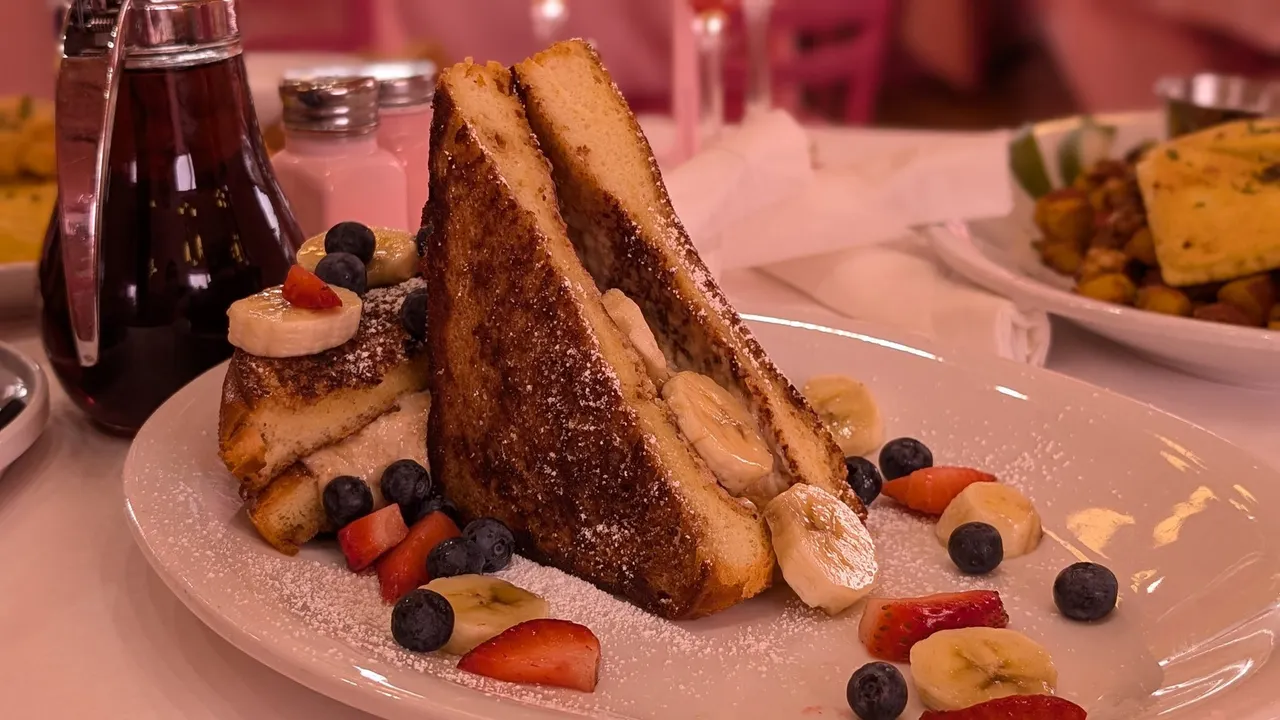 Georgia’s 'All-Pink' Café Turns Brunch into a Daily Delight