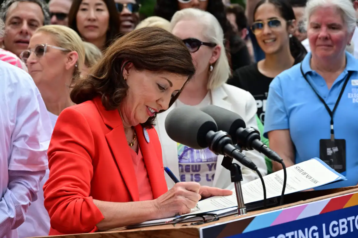 Governor Hochul Strengthens Wildlife Protections with New Legislation